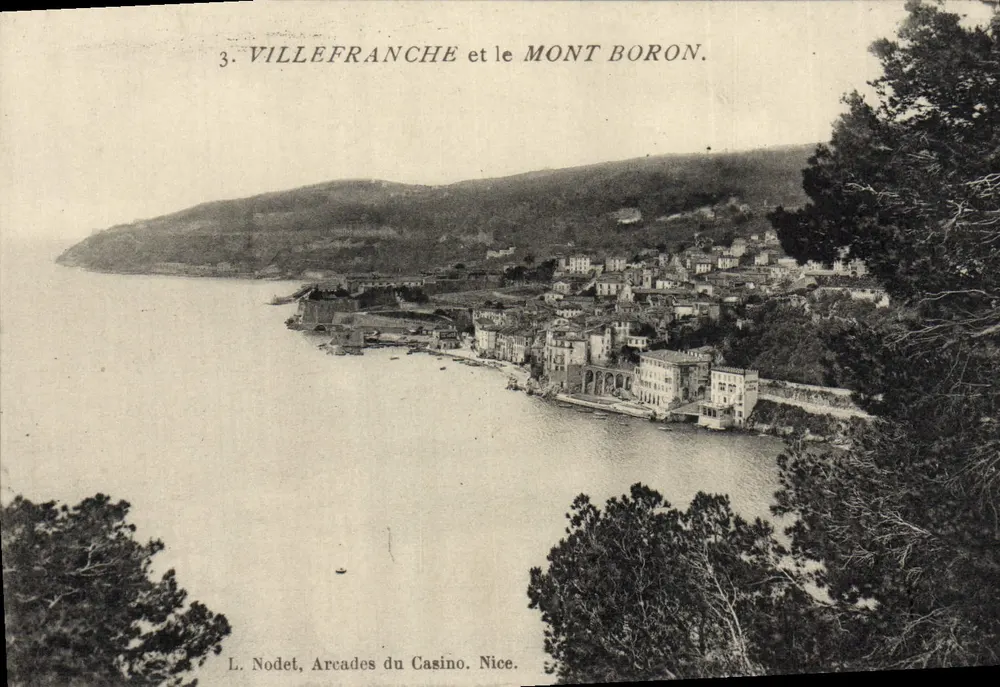 Villefranche e o Monte Boron — Vista das Arcadas do Casino — L. Nodet, Nice, n°3 - Frente