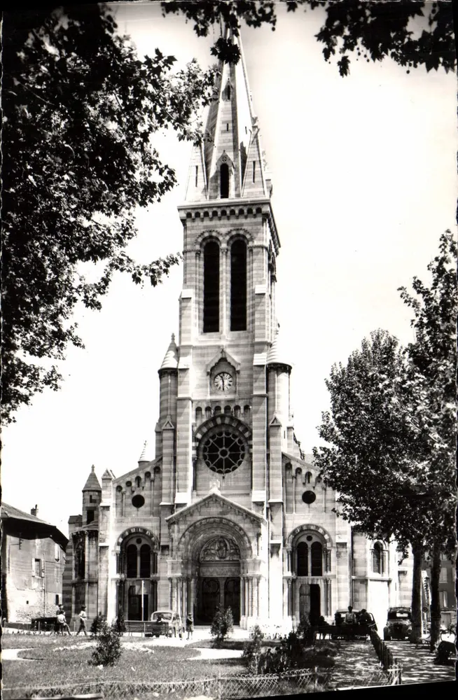 GAP — La Cathédrale — Éditions du Globe - Frente