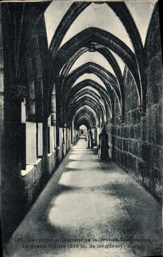 Dauphine — Convento da Grande-Chartreuse — O grande Claustro (215 m de comprimento) — E.R. n°237 - Frente