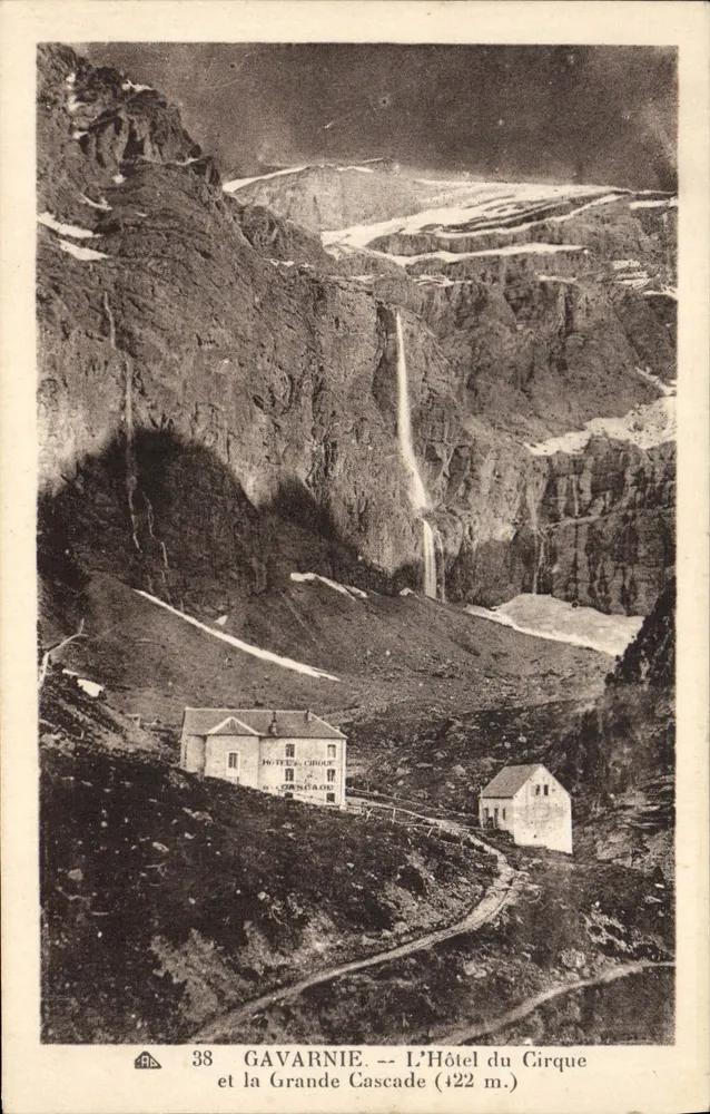 Gavarnie — Das Hotel du Cirque und die Grande Cascade (422 m.) — Lévy & Neubronn, Paris - Vorderseite