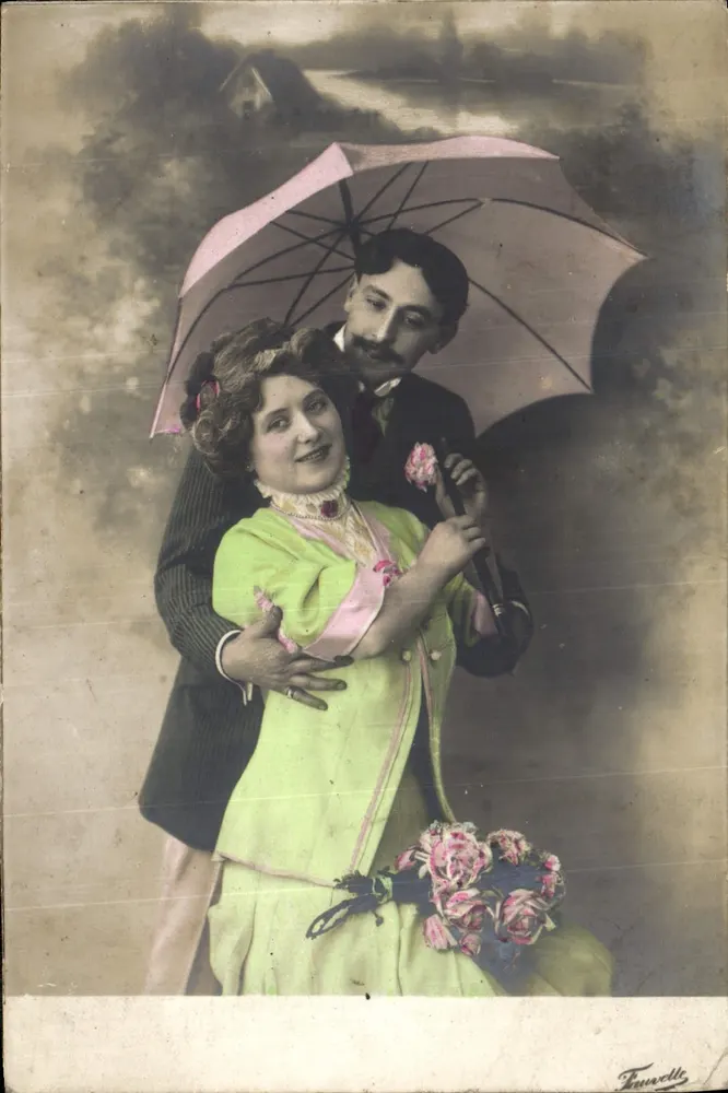 Paar unter dem Regenschirm — Studiofoto — Frunelle - Vorderseite