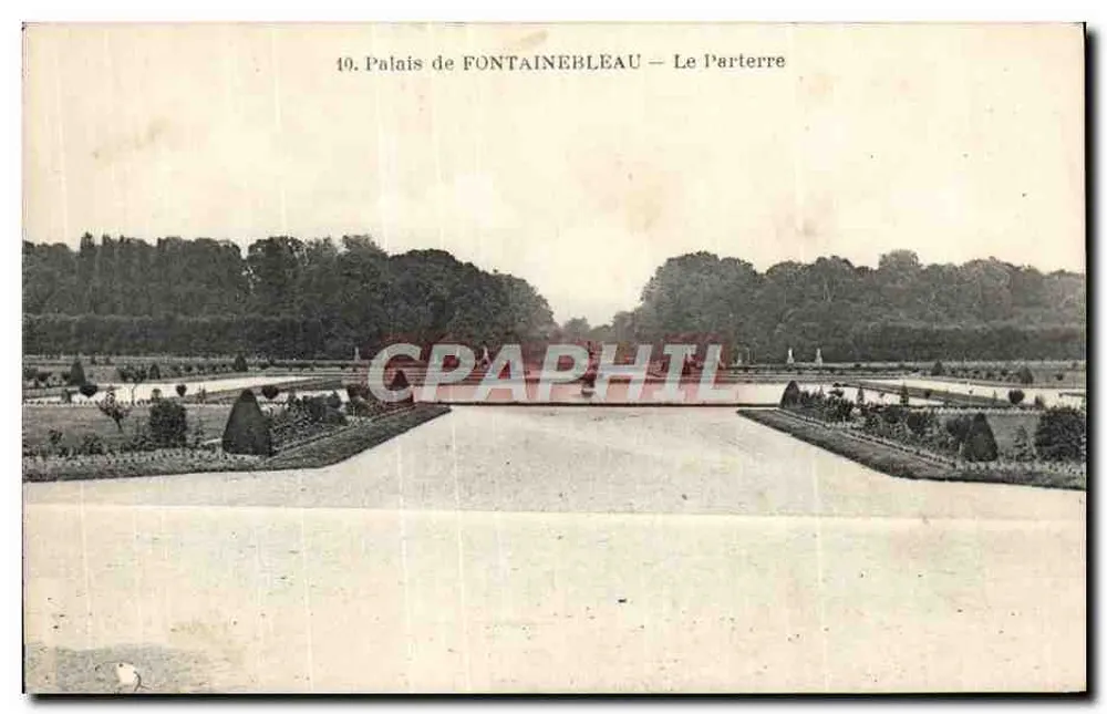 Schloss FONTAINEBLEAU — Der Parterre - Vorderseite