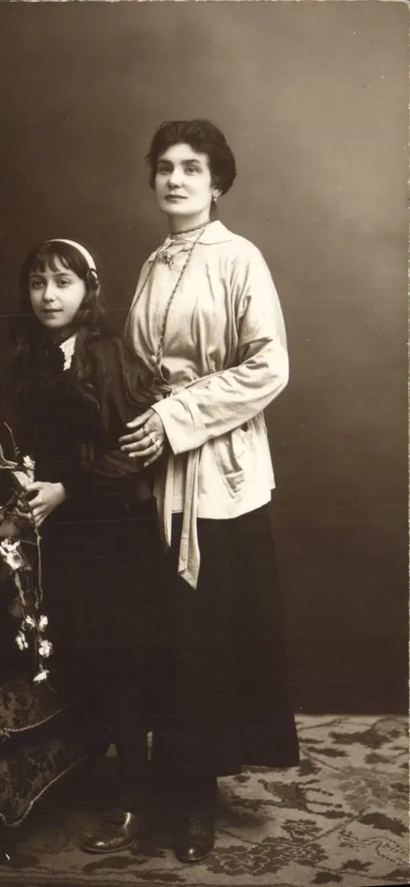 Porträt zweier Frauen — Studio — Photo Belge S.A., rue de France, Toulouse - Vorderseite