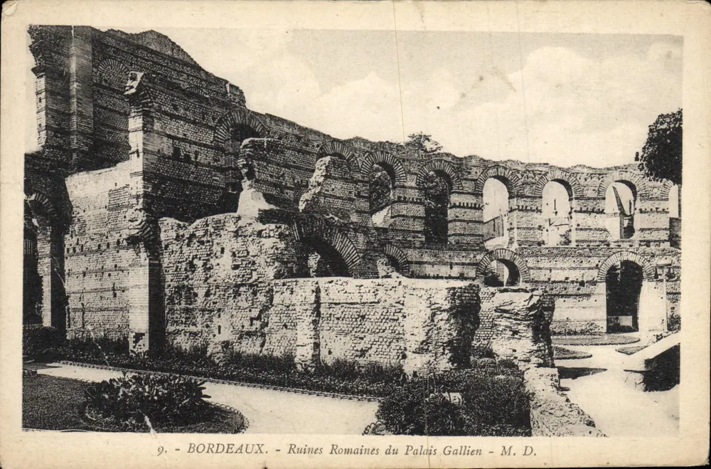 Bordeaux — Römische Ruinen des Palais Gallien — M.D. - Vorderseite