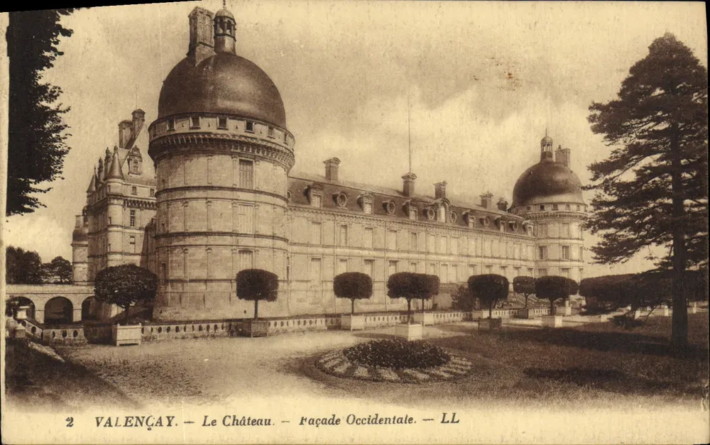Valençay — O Castelo — Fachada Ocidental — LL - Frente