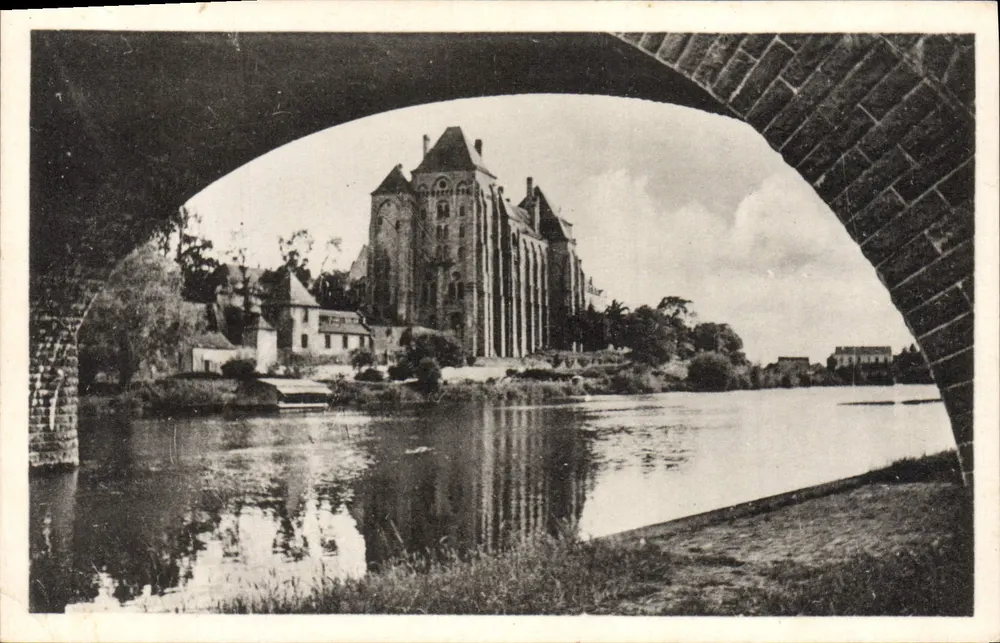 Solemes — A Abadia sob o Ponte — Edição dos «Amis de Solemes» - Frente