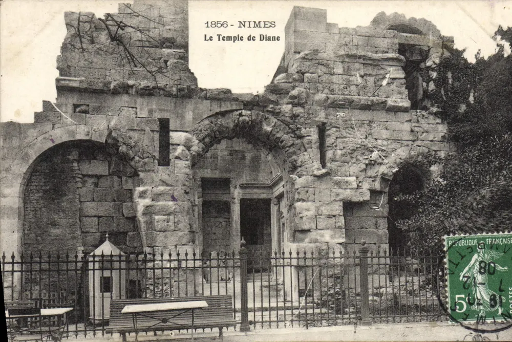 Nîmes - A Templo de Diana — 1856 — editor não identificado - Frente