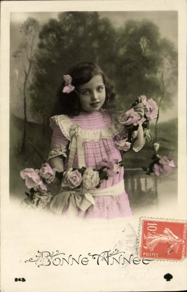 Mädchen in rosa Kleid mit Rosen — Frohe Neujahr — Unbekannter Verlag, Nr. 243 - Vorderseite