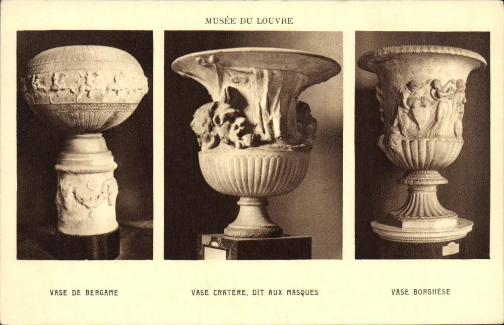 Louvre-Museum — Antike Vasen: Vasen von Bergame, Krater-Vase genannt 'der Maske', Borghèse-Vase - Vorderseite