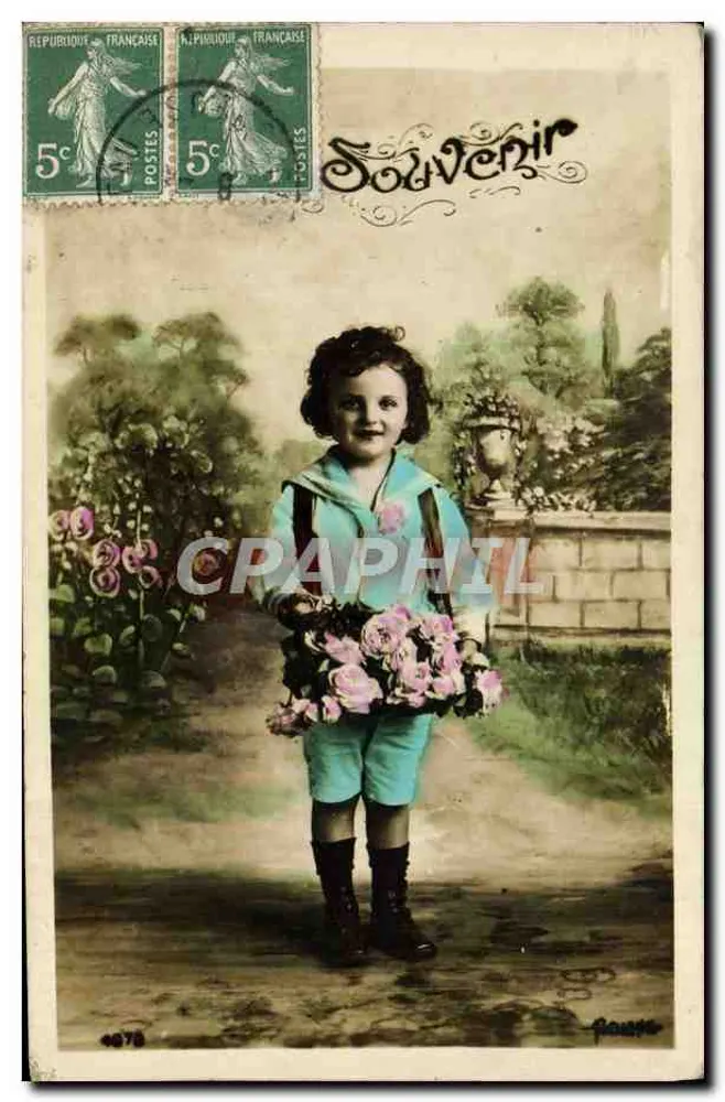 Criança com buquê de rosas — Lembrança — Editor: Pauste, n° 4078 - Frente