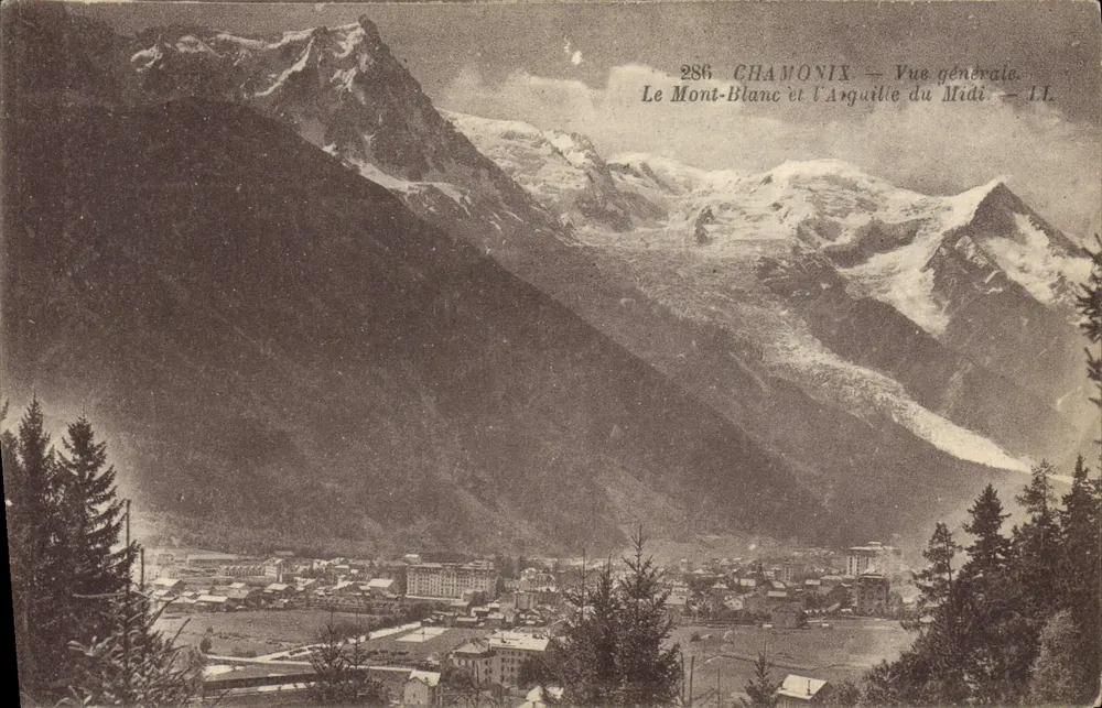 Chamonix — Allgemeiner Blick — Mont-Blanc und Aiguille du Midi — LL - Vorderseite