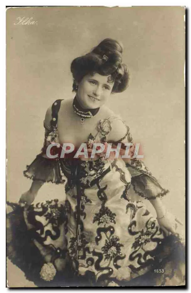 Junge Frau in geschmücktem Kleid — Studio Ilka — n° 1653 - Vorderseite
