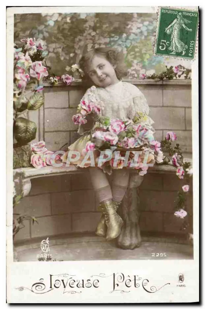 Menina sentada entre rosas — Paris — editor Paris, n° 2295 - Frente
