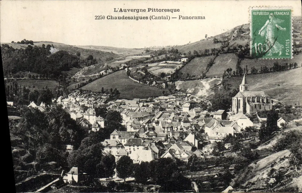 Chaudesaigues (Cantal) — Panorama — P. et A. Maliaux, editor - Frente