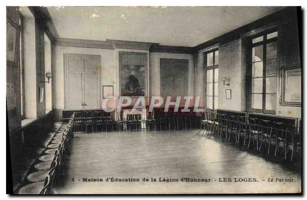 Bildungshaus der Ehrenlegion — LES LOGES — Der Parlor - Vorderseite