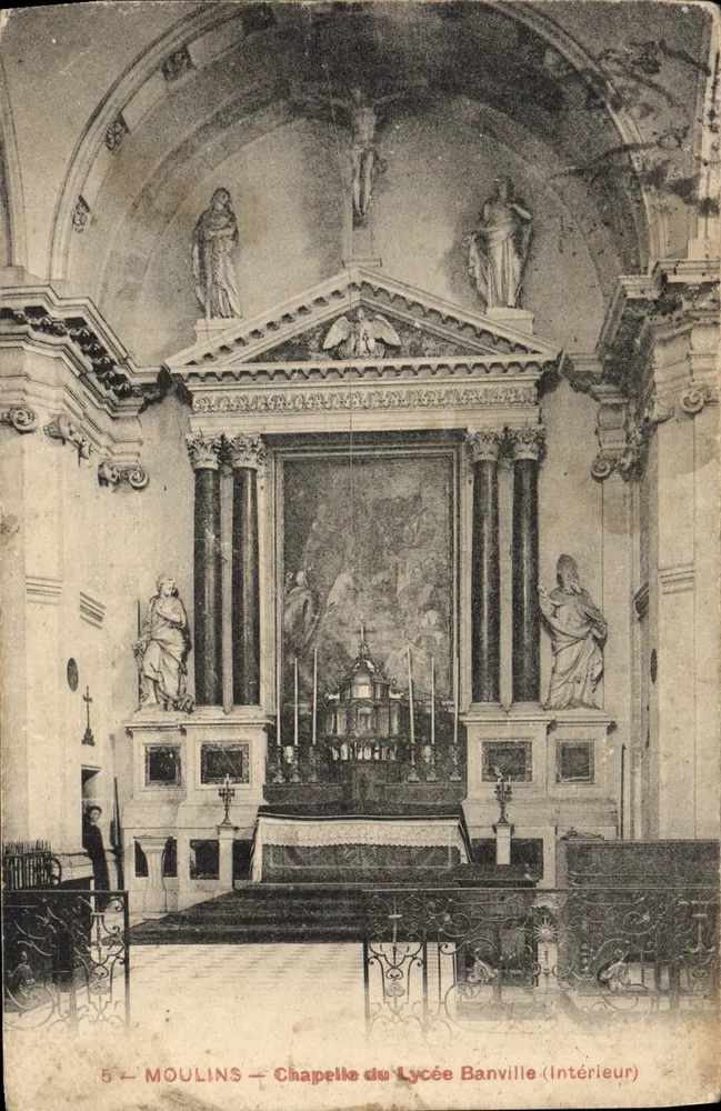 Moulins — Kapelle des Banville-Lyzeums (Innenraum) — P. Paquet, Verlag Moulins, n°5 - Vorderseite