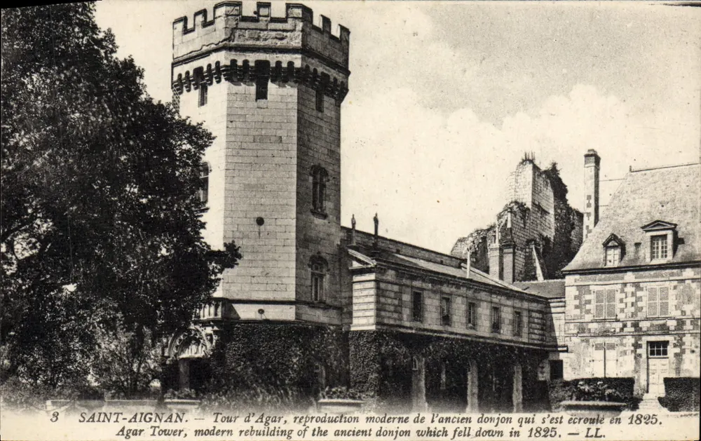 Saint-Aignan — Torre de Agar, reconstrução moderna do antigo torreão desmoronado em 1825 — LL - Frente