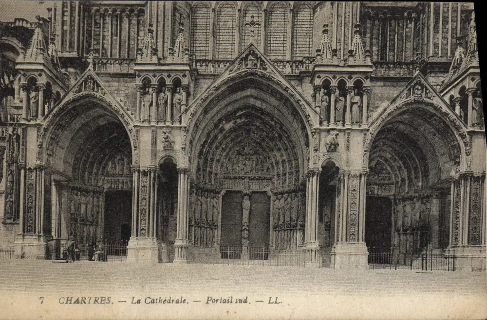Chartres — A Catedral — Portal sul — LL. - Frente