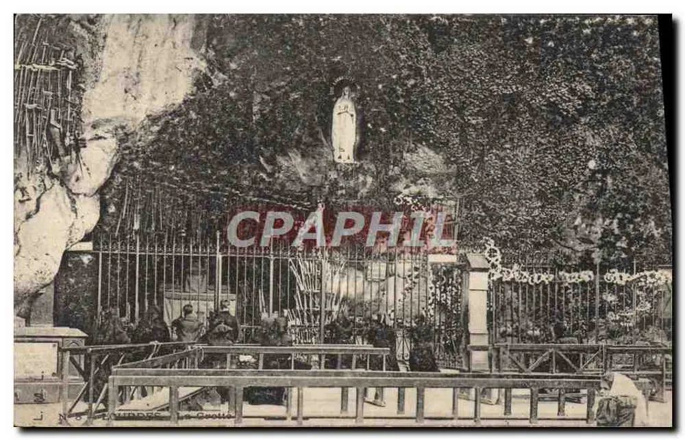 Lourdes — Gruta de Massabielle com estátua de Nossa Senhora — editor Lourdes, n° 14 - Frente
