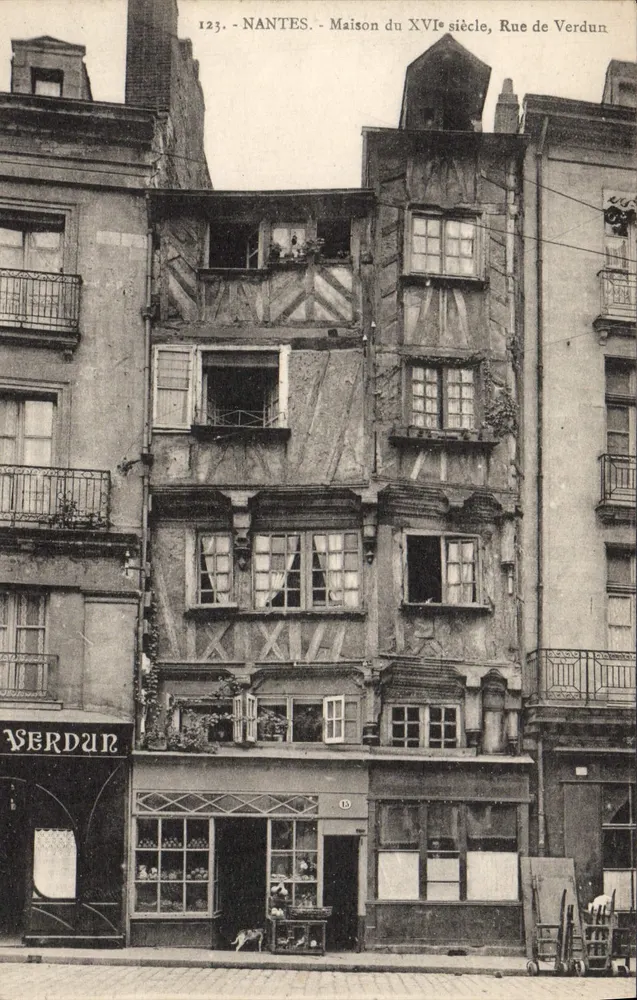 NANTES - Casa do século XVI, Rue de Verdun — editor La Cigogne, n° 123 - Frente