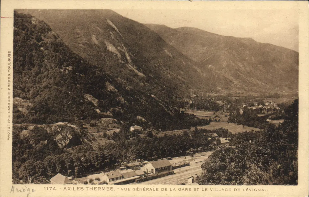 Ax-les-Thermes — Allgemeiner Blick auf den Bahnhof und das Dorf Lévignac — Phototypie Labouche Frères Toulouse 1174 - Vorderseite