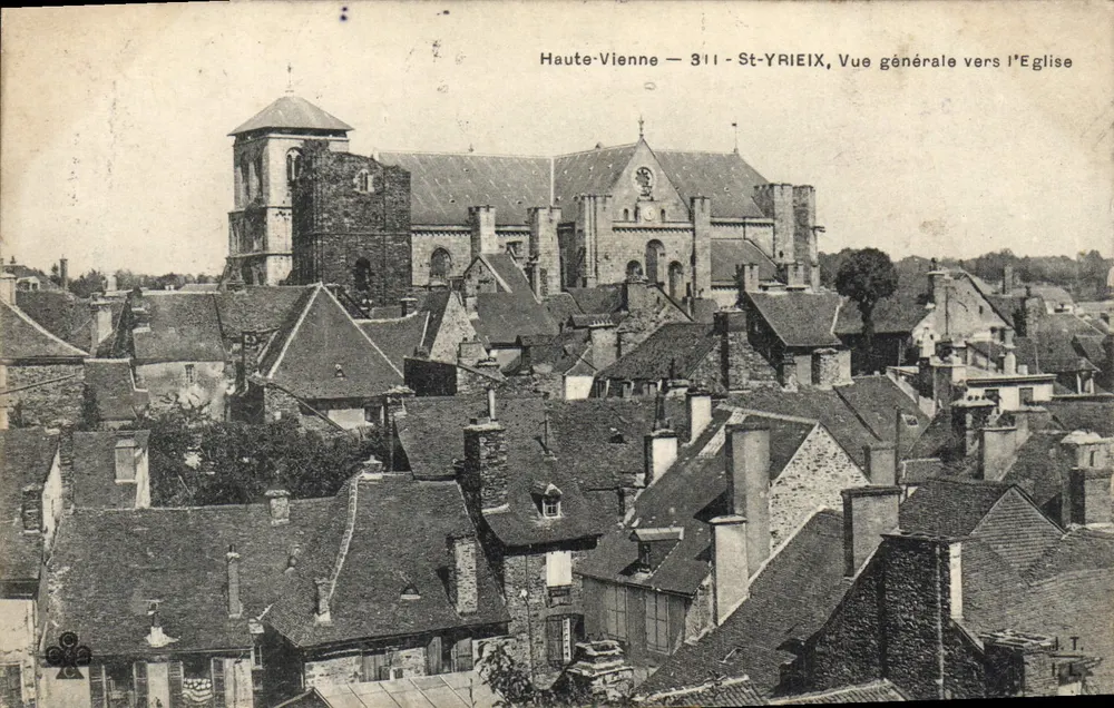 St-Yrieix-la-Perche — Allgemeiner Blick zur Kirche — Haute-Vienne, 311 - Vorderseite