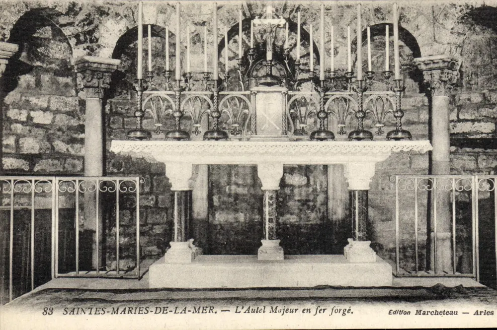 Saintes-Maries-de-la-Mer — Der Schmiedeeisenaltar — Edition Marcheteau — Arles - Vorderseite
