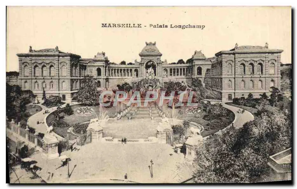 Marselha - Palácio Longchamp — vista panorâmica com fonte central - Frente