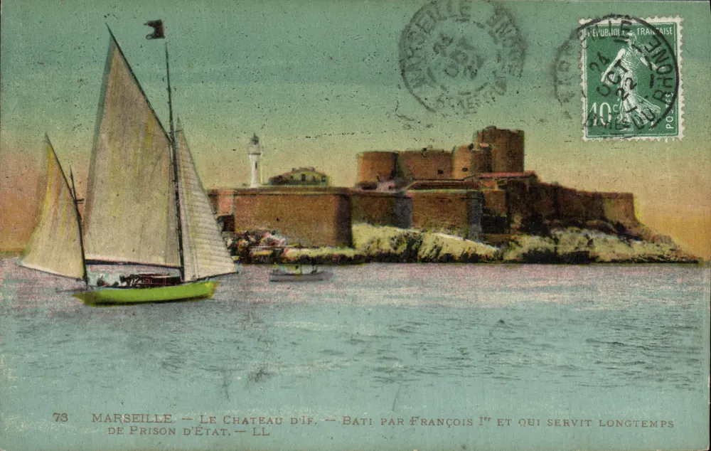 Marselha — O Castelo de If — Construído por Francisco I e que serviu por muito tempo como prisão de Estado — LL - Frente