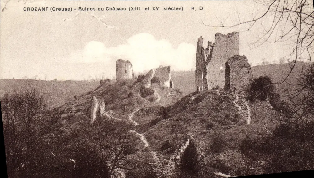 Crozant (Creuse) — Ruínas do Castelo (séculos XIII e XV) — R. D. - Frente