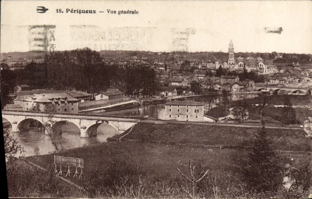 Périgueux — Vista geral — Editor desconhecido, n° 18 - Frente