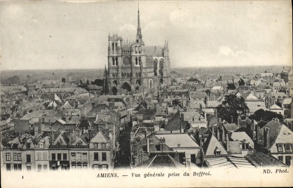 Amiens — Vista geral tirada do Campanário — ND. Phot. - Frente