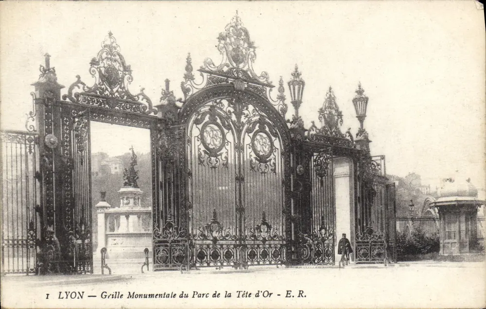 LYON — Monumentale Tor des Parc de la Tête d'Or — E.R. - Vorderseite