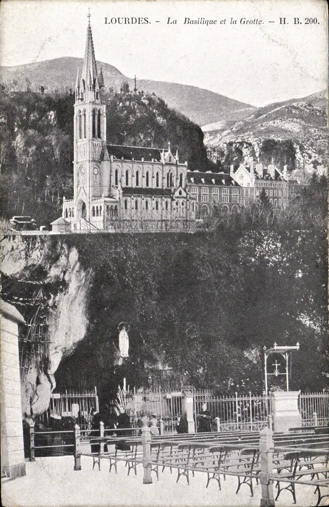 Lourdes - A Basílica e a Gruta - H. B. 200. - Frente