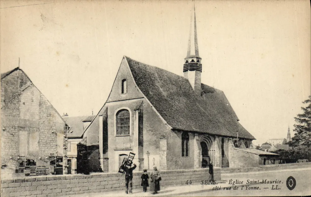 Sens — Kirche Saint-Maurice, Seite der Yonne Straße — LL - Vorderseite