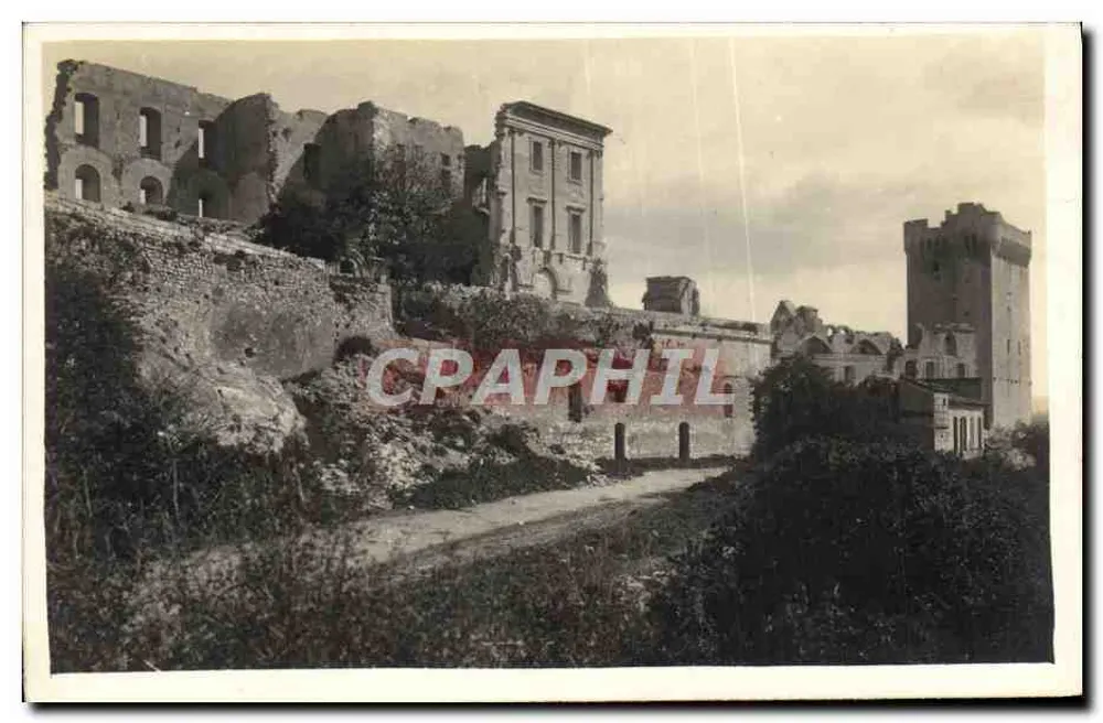 Ruínas de um castelo — vista panorâmica — sem editor ou número visível - Frente