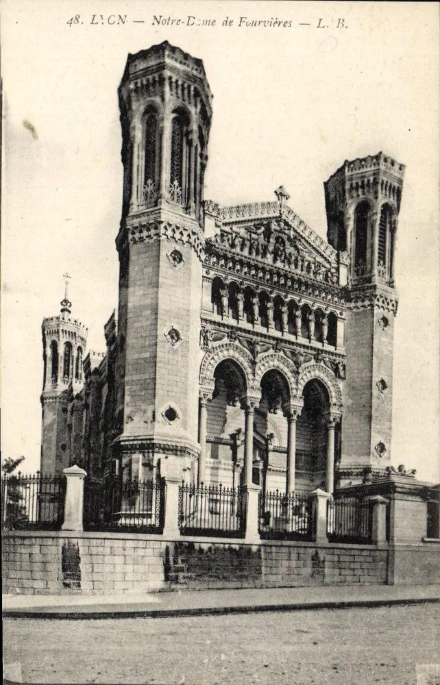 Nossa Senhora de Fourvières — Lyon — L. B. n°48 - Frente