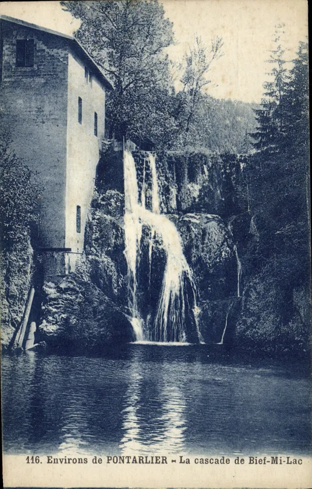 Arredores de PONTARLIER — A cascata de Bief-Mi-Lac — Editor: Failvre-Vernay - Frente
