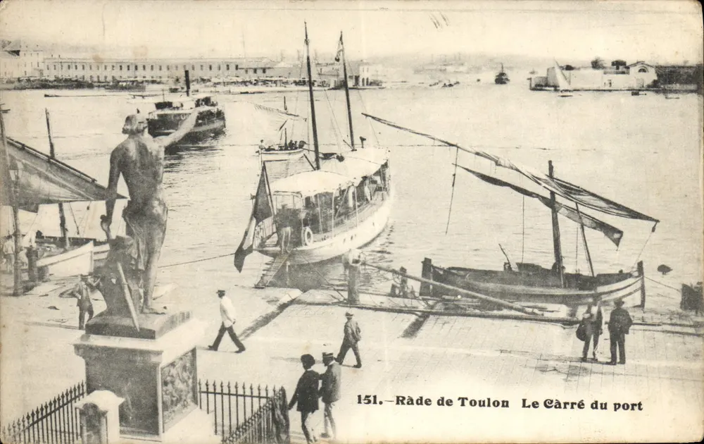 Toulon Hafen — Das Quadrat des Hafens — Ansichtskarte n°151 - Vorderseite