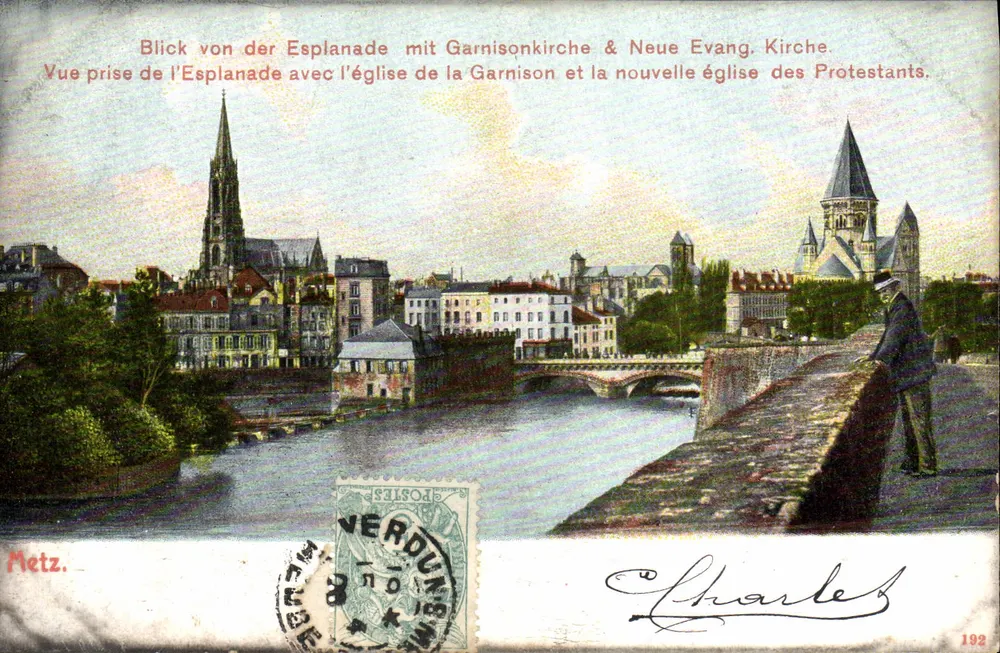 Metz — Vista da Esplanada com a Igreja da Garnison e a nova Igreja dos Protestantes — Verdun - Frente
