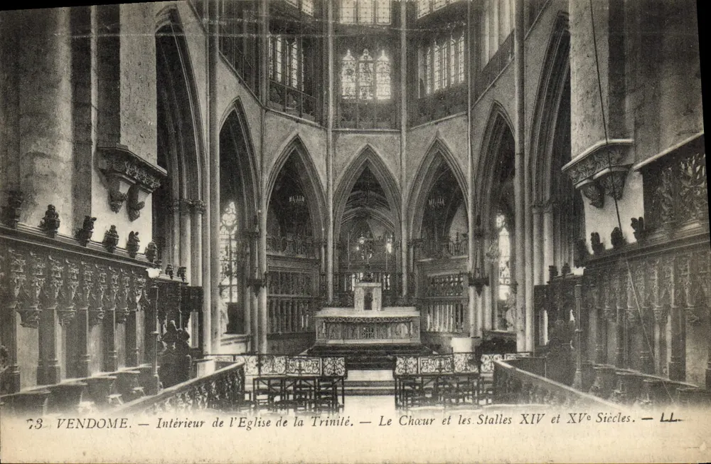 Vendôme — Innenansicht der Kirche der Dreifaltigkeit — Chor und Stühle des 14. und 15. Jahrhunderts — LL - Vorderseite