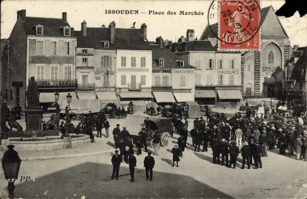 Issoudun — Place des Marchés — éditeur IMPRIMÉ SUR LA CARTE - Frente
