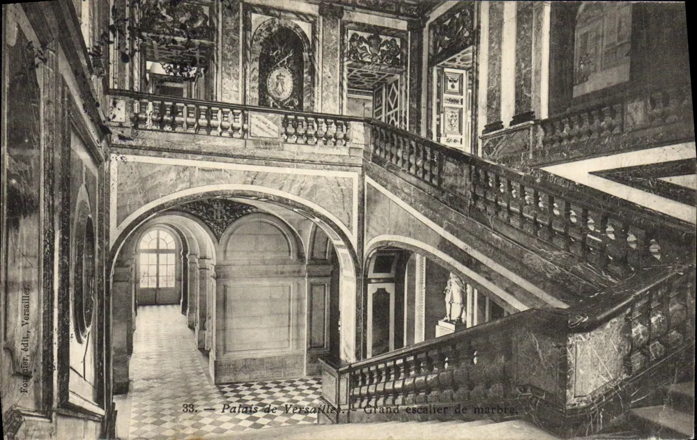 Palácio de Versalhes — Grande escada de mármore — editor Fournier, n°33 - Frente