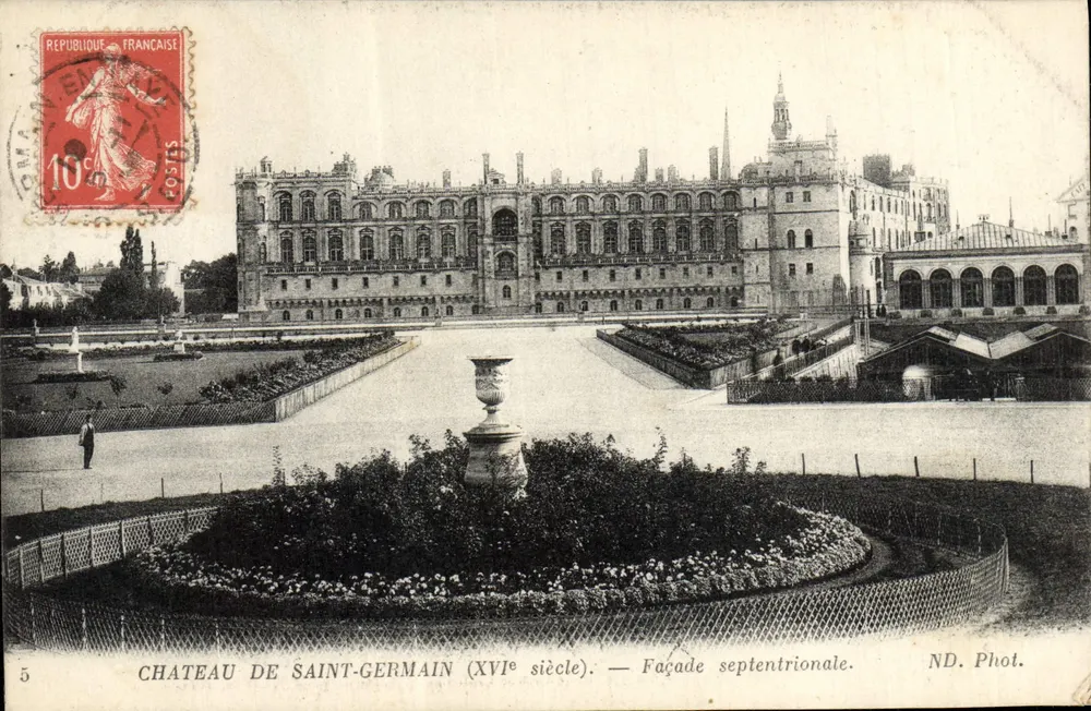 Schloss Saint-Germain (16. Jahrhundert) — Nordfassade. ND. Foto. - Vorderseite