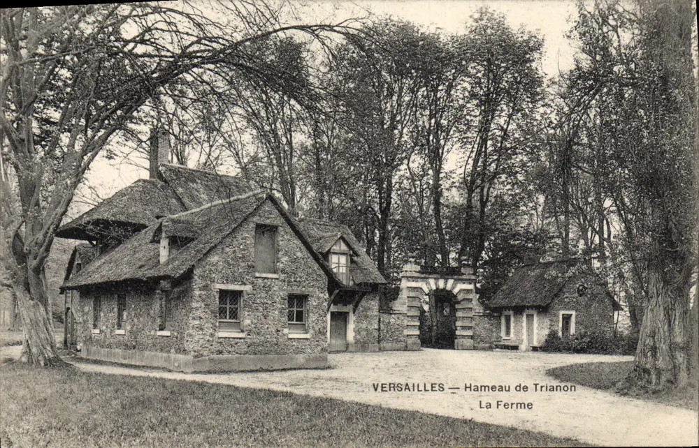 Versailles — Hameau de Trianon — Die Farm - Vorderseite