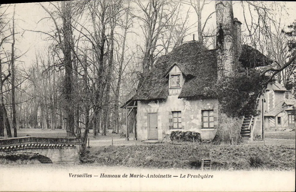 Versailles — Hameau de Marie-Antoinette — Der Presbytère - Vorderseite