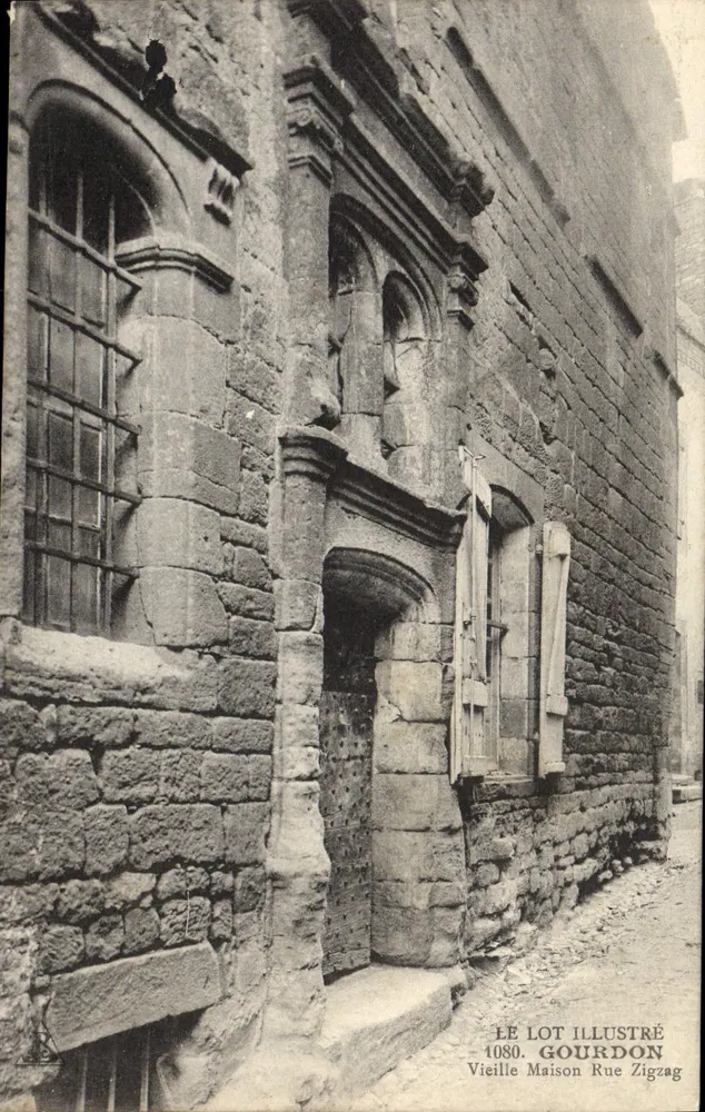 Gourdon — Velha Casa na Rue Zigzag — Le Lot Illustré 1080 - Frente