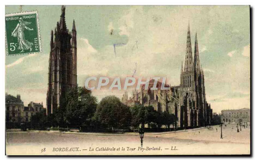 Bordeaux — Die Kathedrale und die Turm Pey-Berland — LL. - Vorderseite