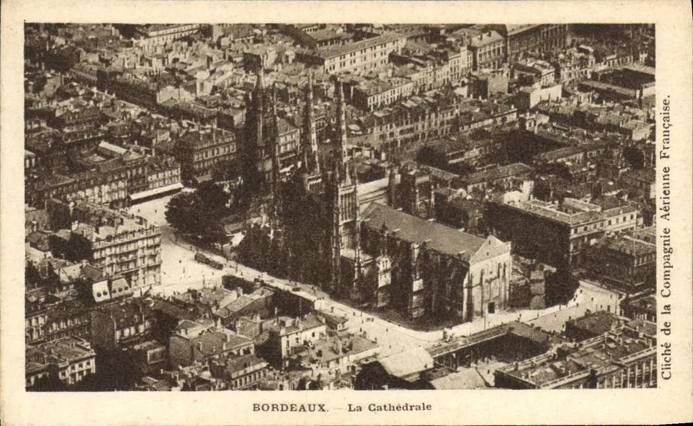 Bordeaux — A Catedral — Cliché da Companhia Aérea Francesa - Frente