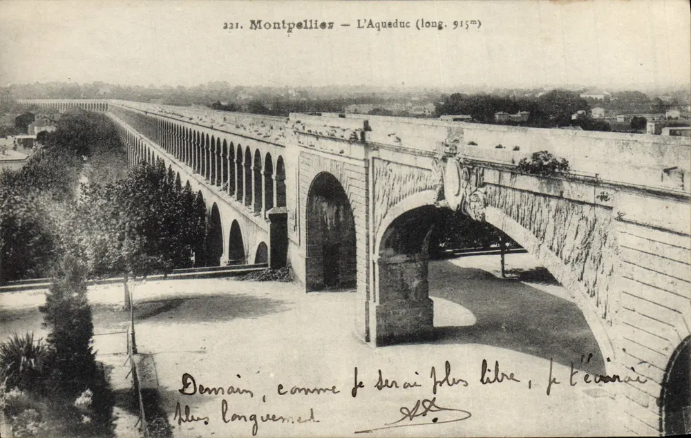 Montpellier — O Aqueduto (comp. 915m) — Editor: Plus longueret, n° 321 - Frente
